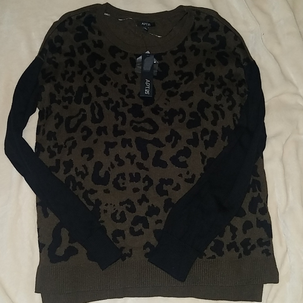 Apt 9 sweater